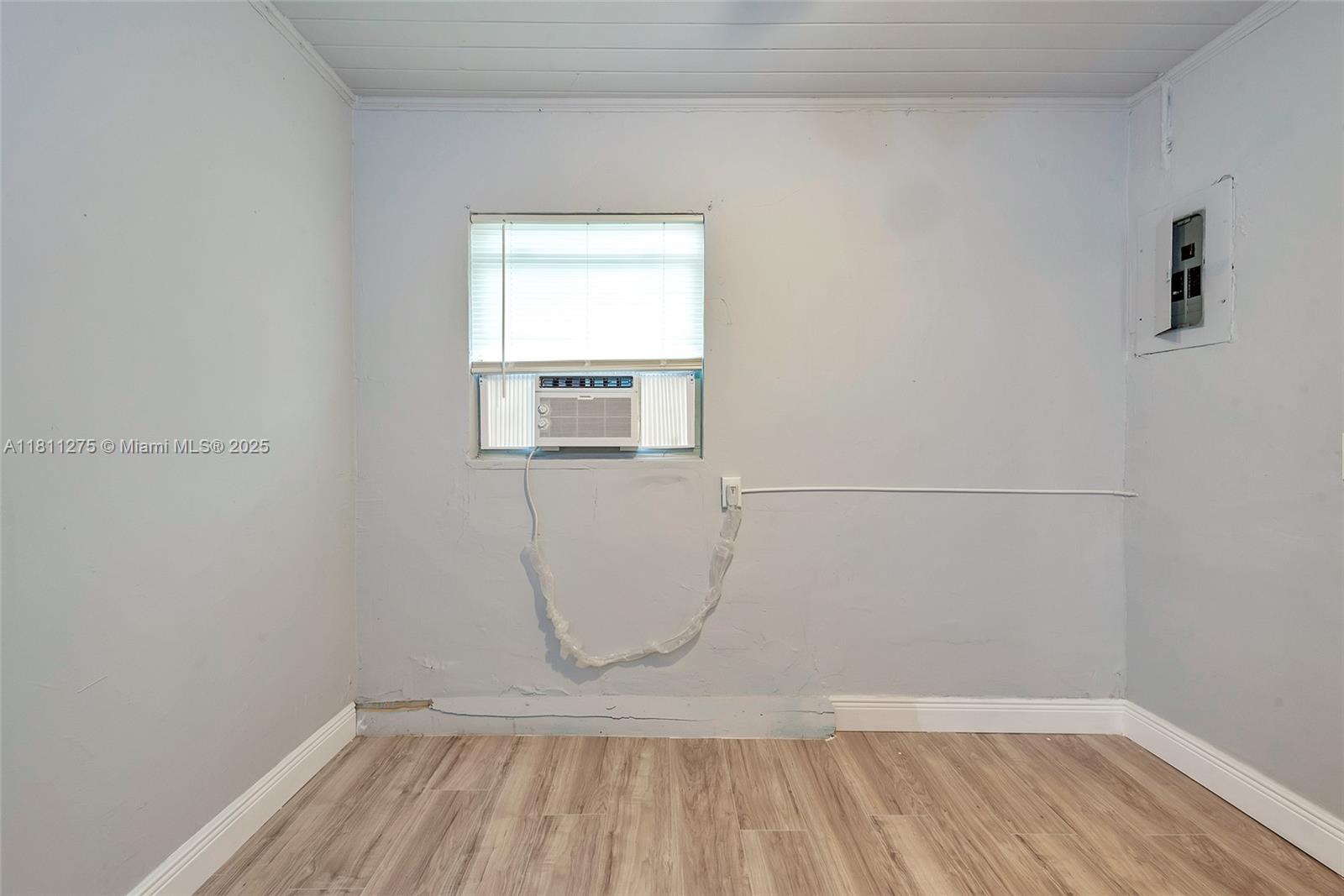 CLOWS - Residential Lease