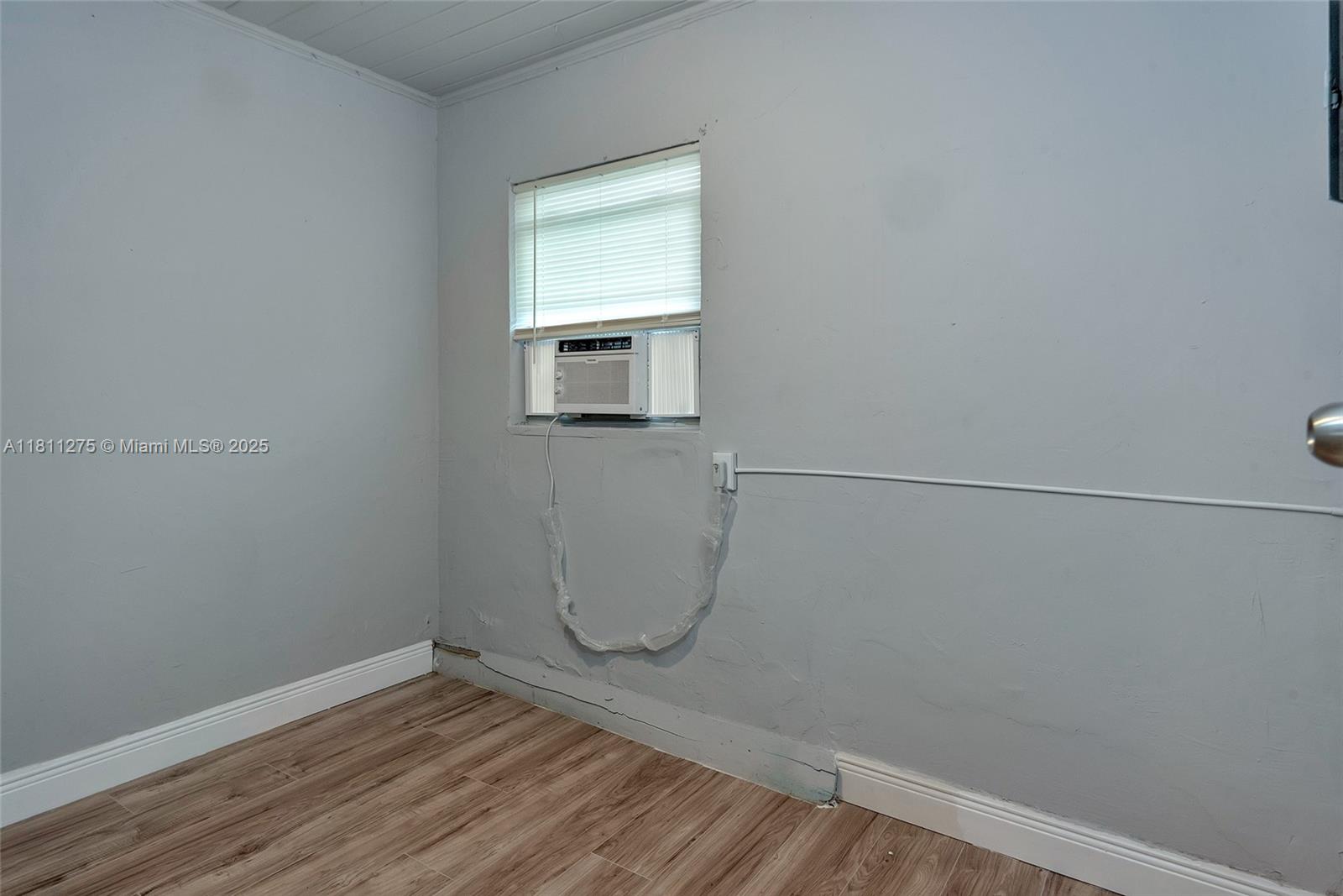 CLOWS - Residential Lease