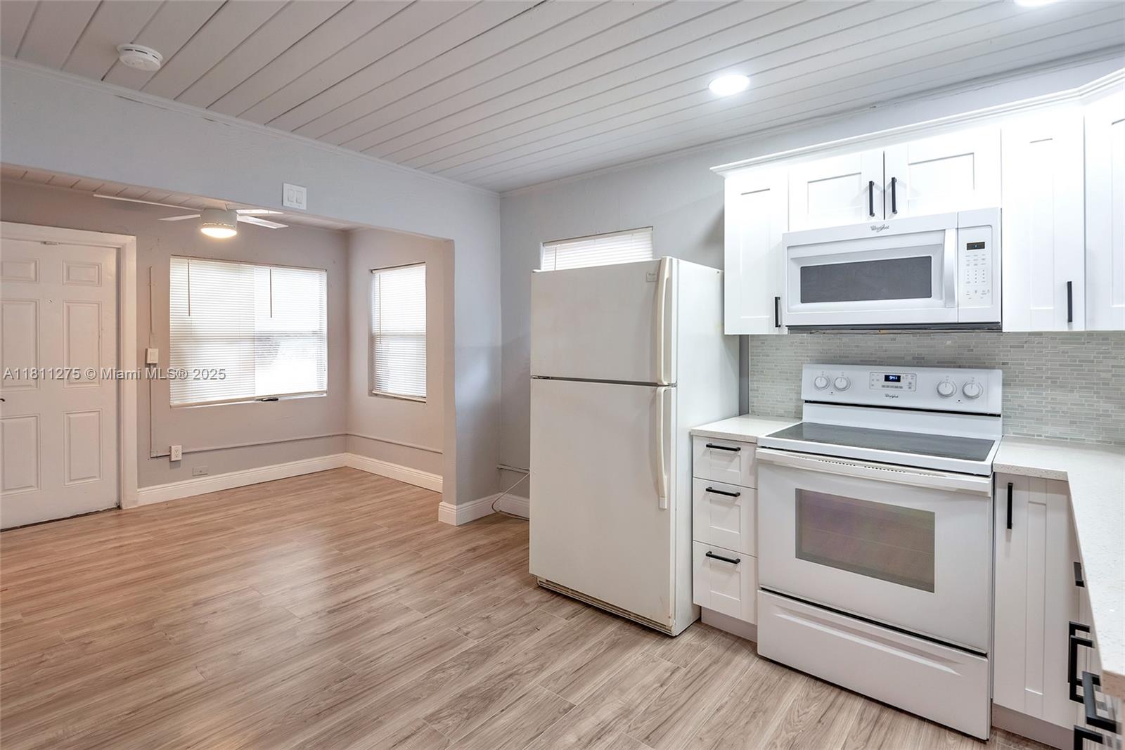 CLOWS - Residential Lease