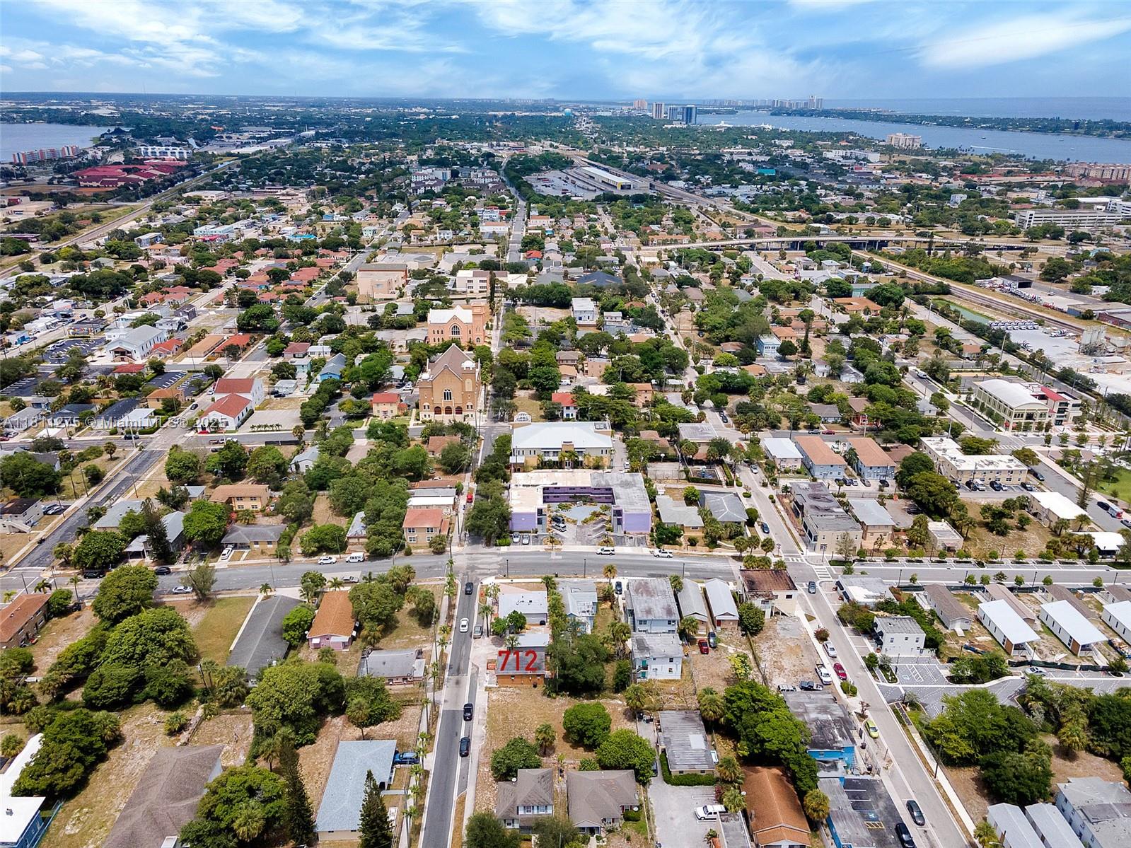 CLOWS - Residential Lease