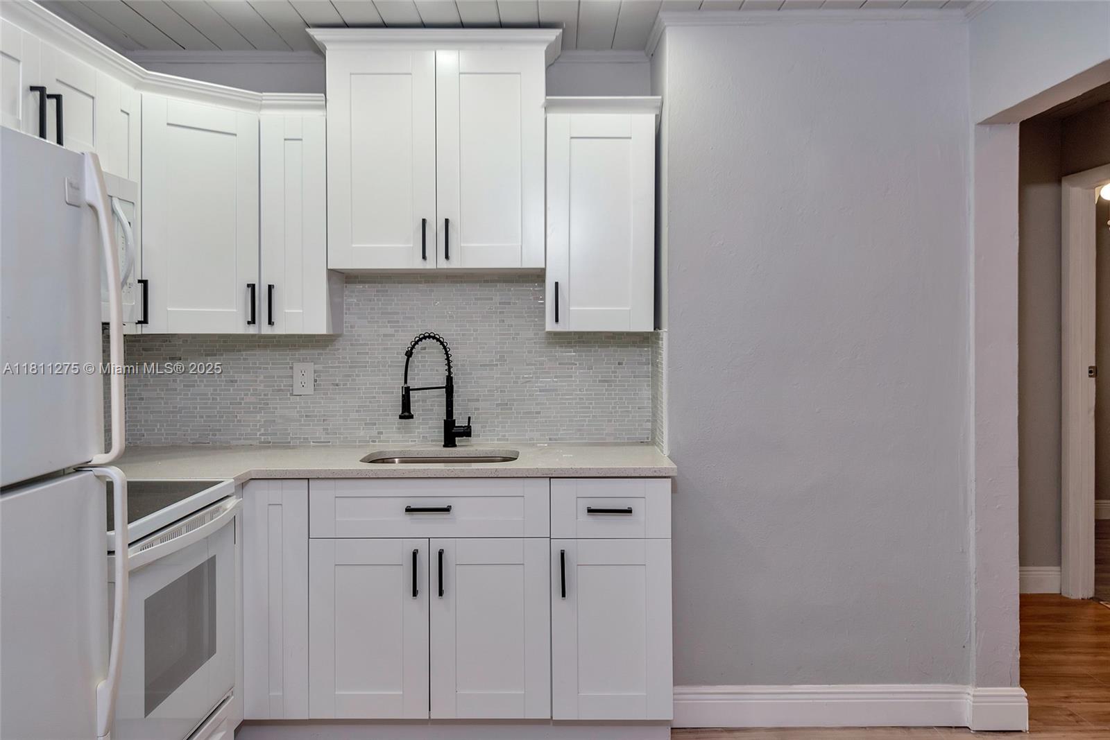 CLOWS - Residential Lease