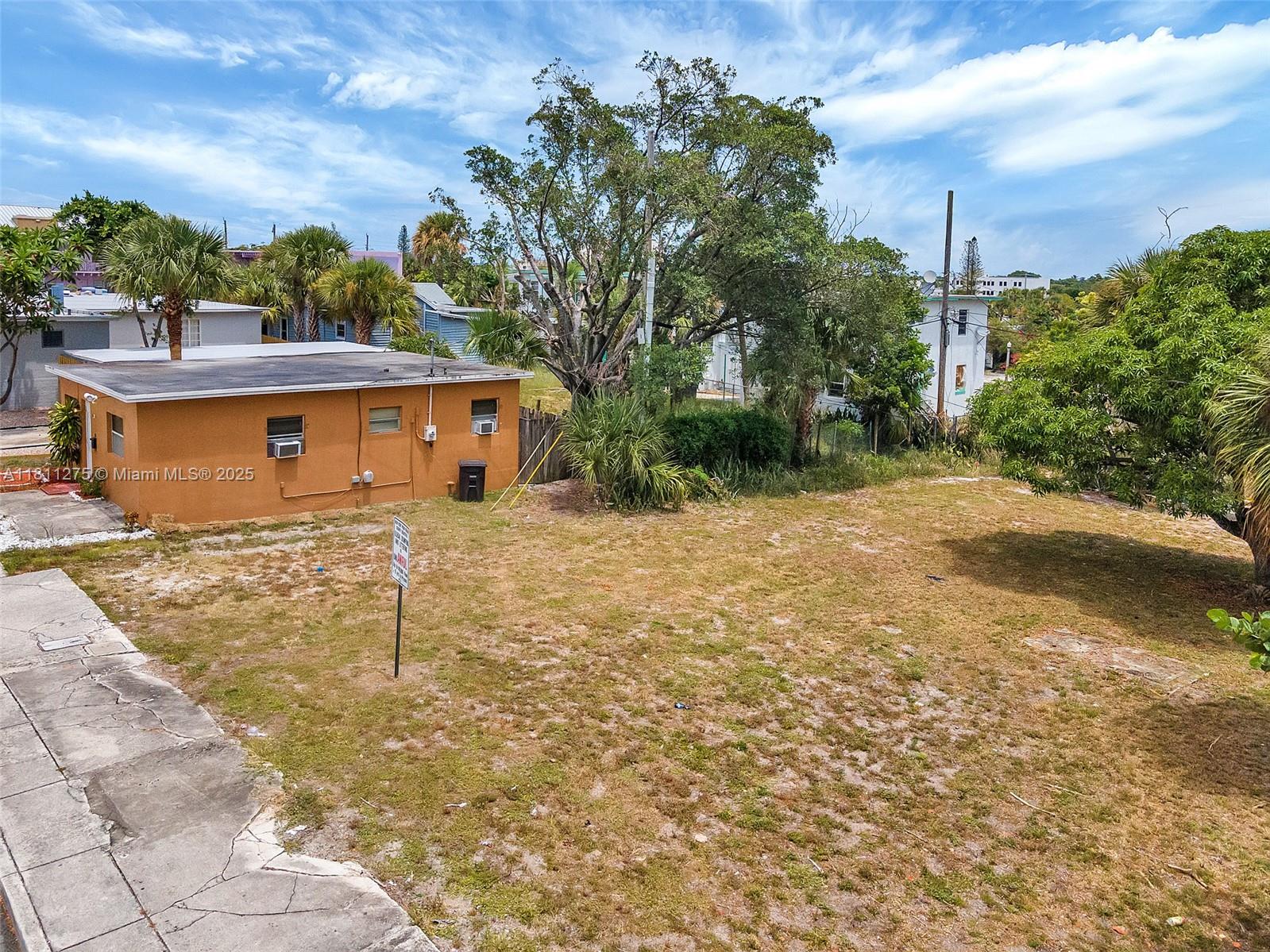 CLOWS - Residential Lease