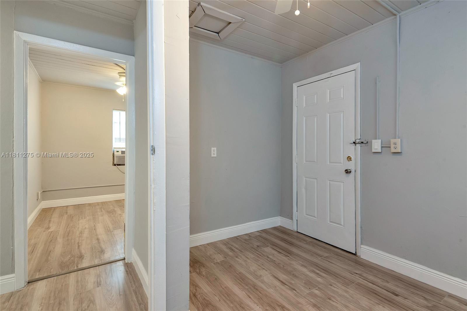 CLOWS - Residential Lease