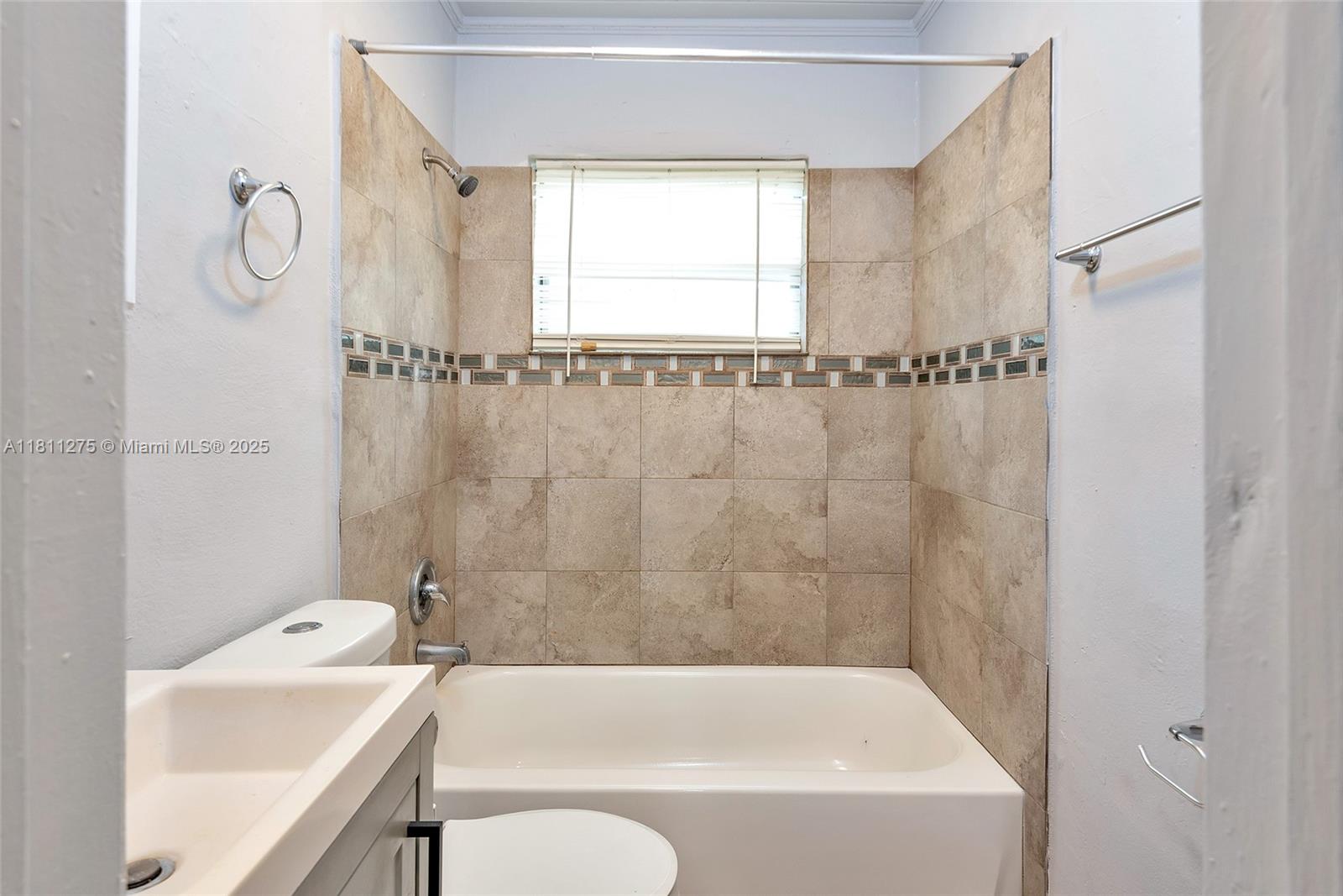 CLOWS - Residential Lease