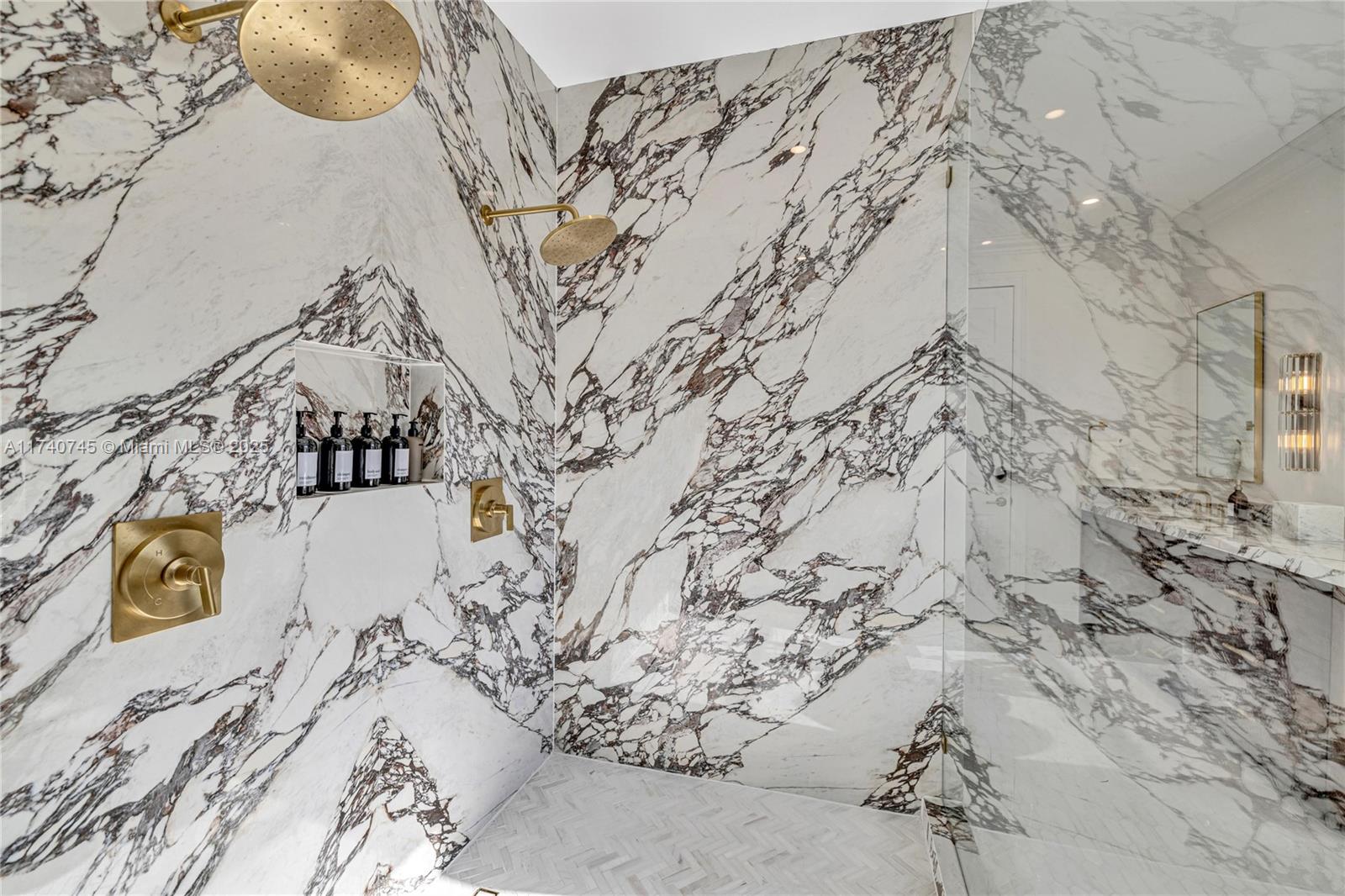 SUNSET LAKES PLAT TWO - Residential