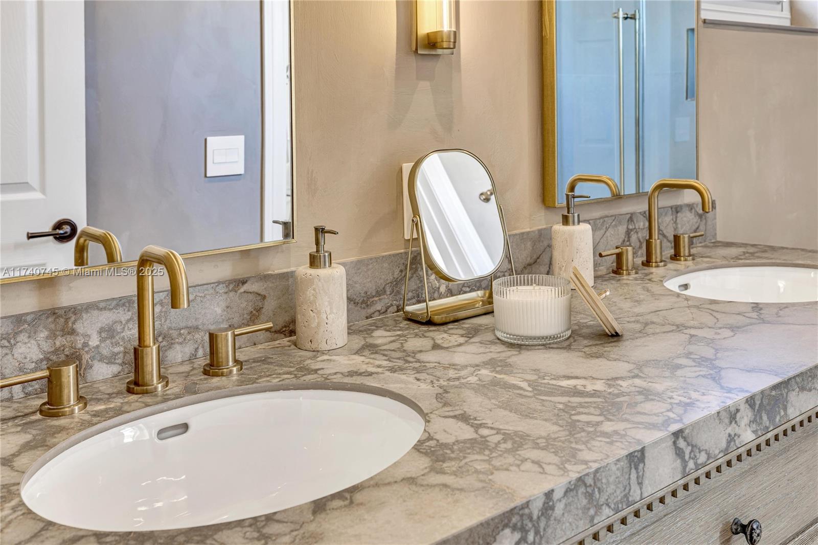 SUNSET LAKES PLAT TWO - Residential