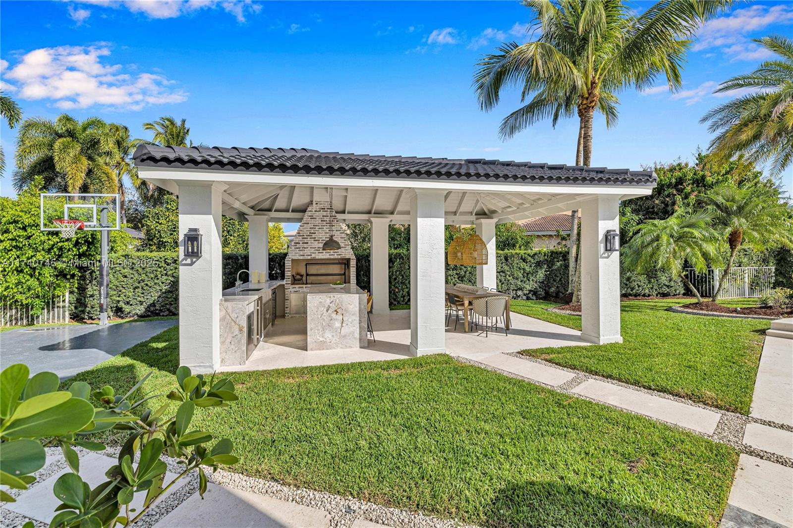 SUNSET LAKES PLAT TWO - Residential