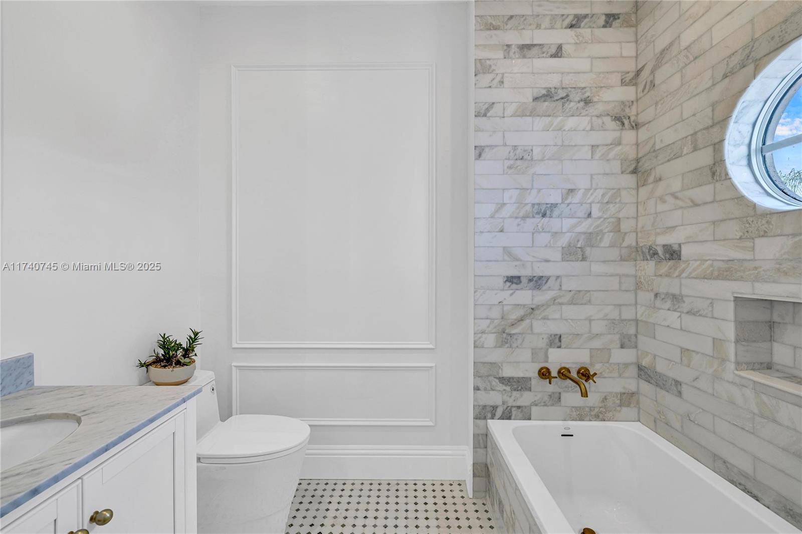 SUNSET LAKES PLAT TWO - Residential