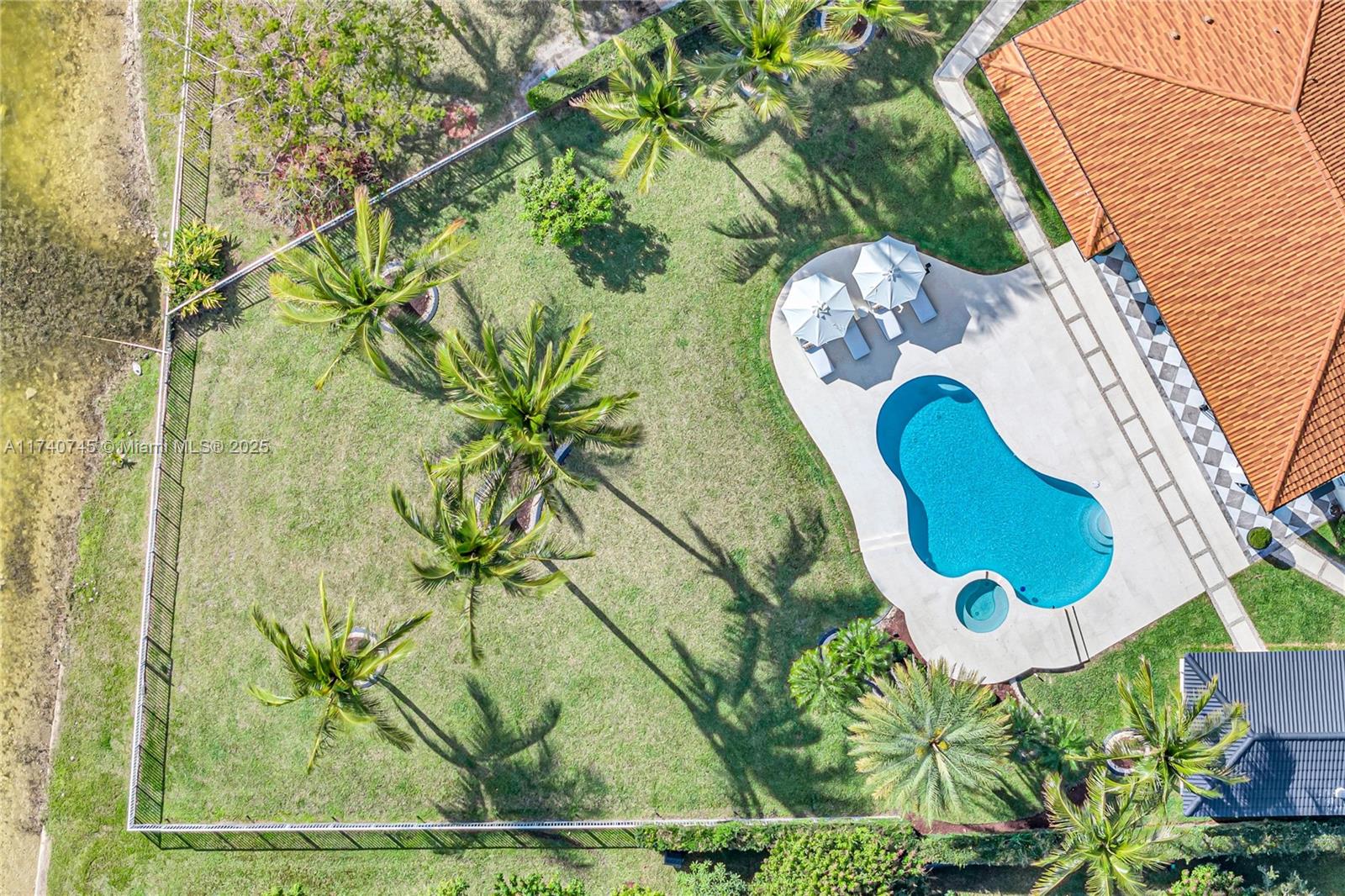 SUNSET LAKES PLAT TWO - Residential