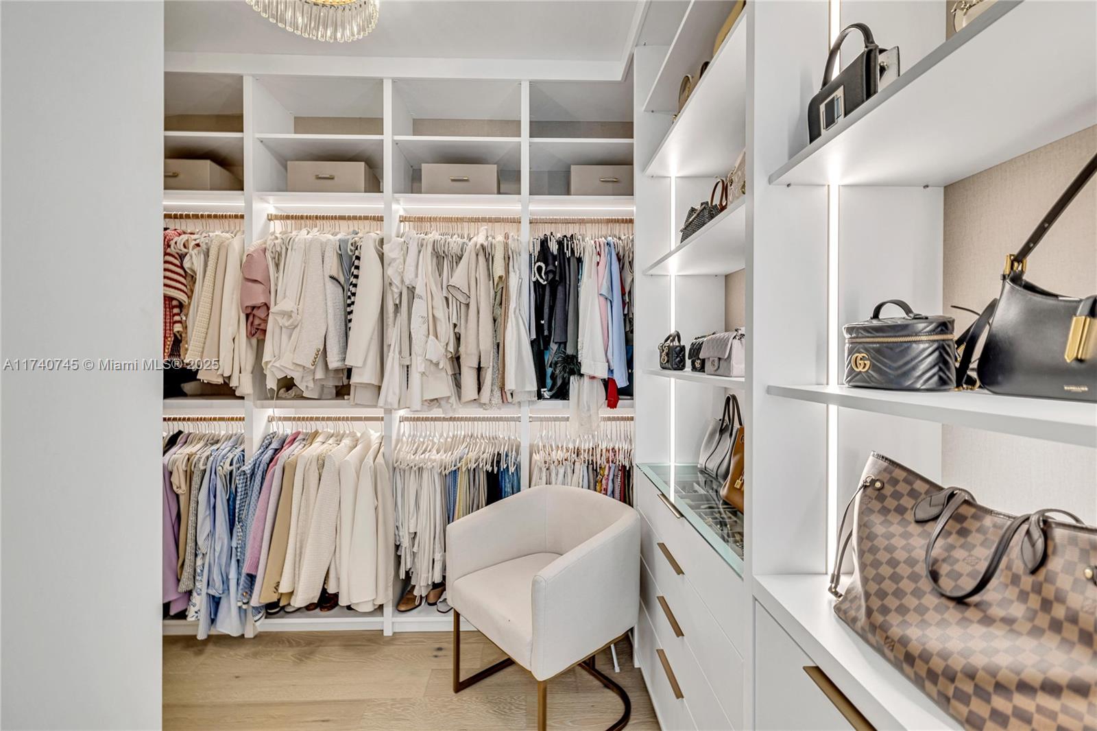 SUNSET LAKES PLAT TWO - Residential