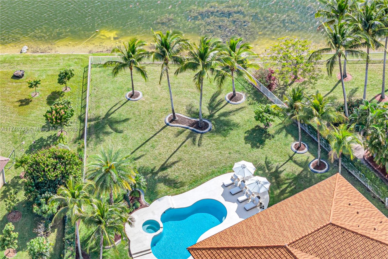 SUNSET LAKES PLAT TWO - Residential