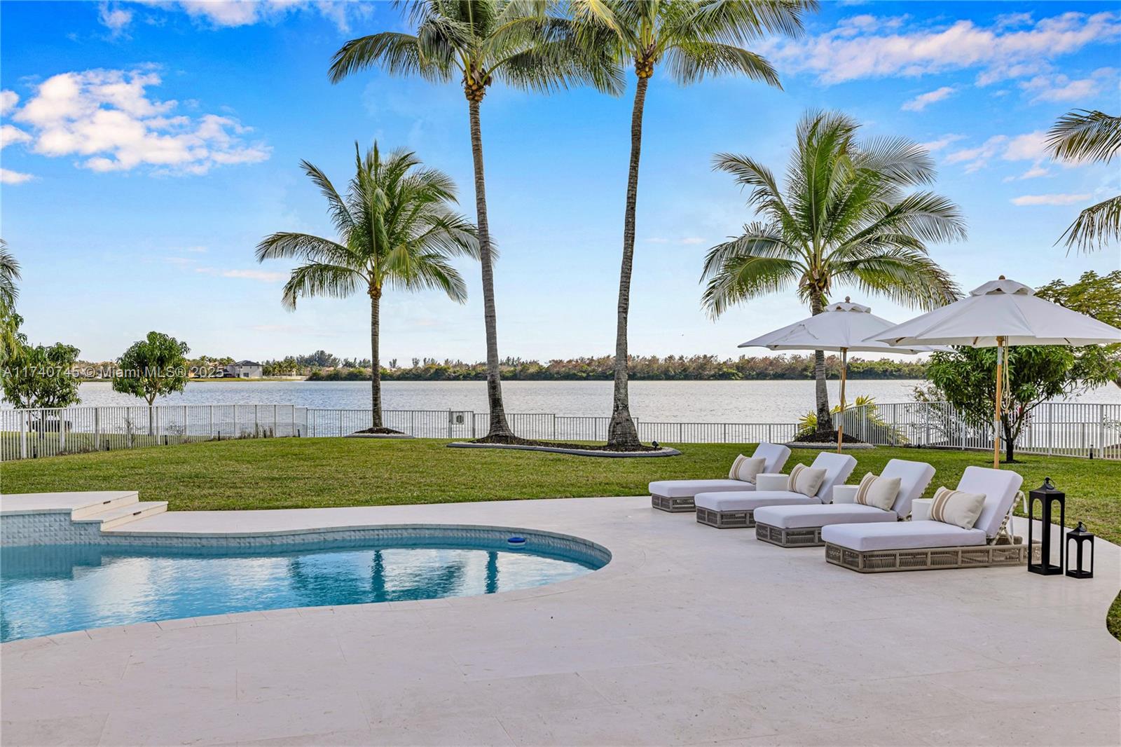 SUNSET LAKES PLAT TWO - Residential