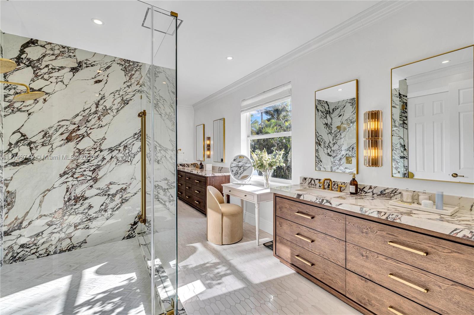 SUNSET LAKES PLAT TWO - Residential