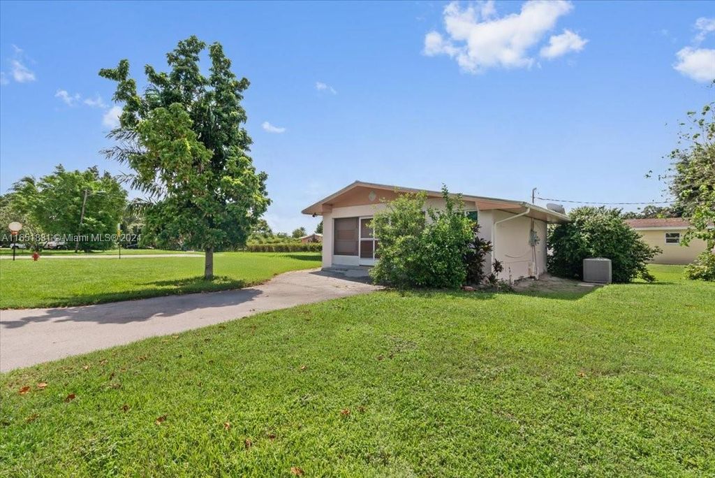 Photo of 800 SE 3rd St, Belle Glade, FL 33430 (MLS # A11651831)