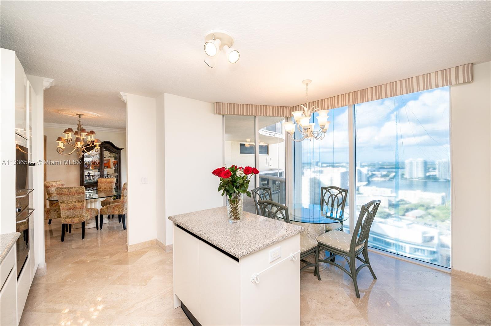 THE PINNACLE CONDO - Residential