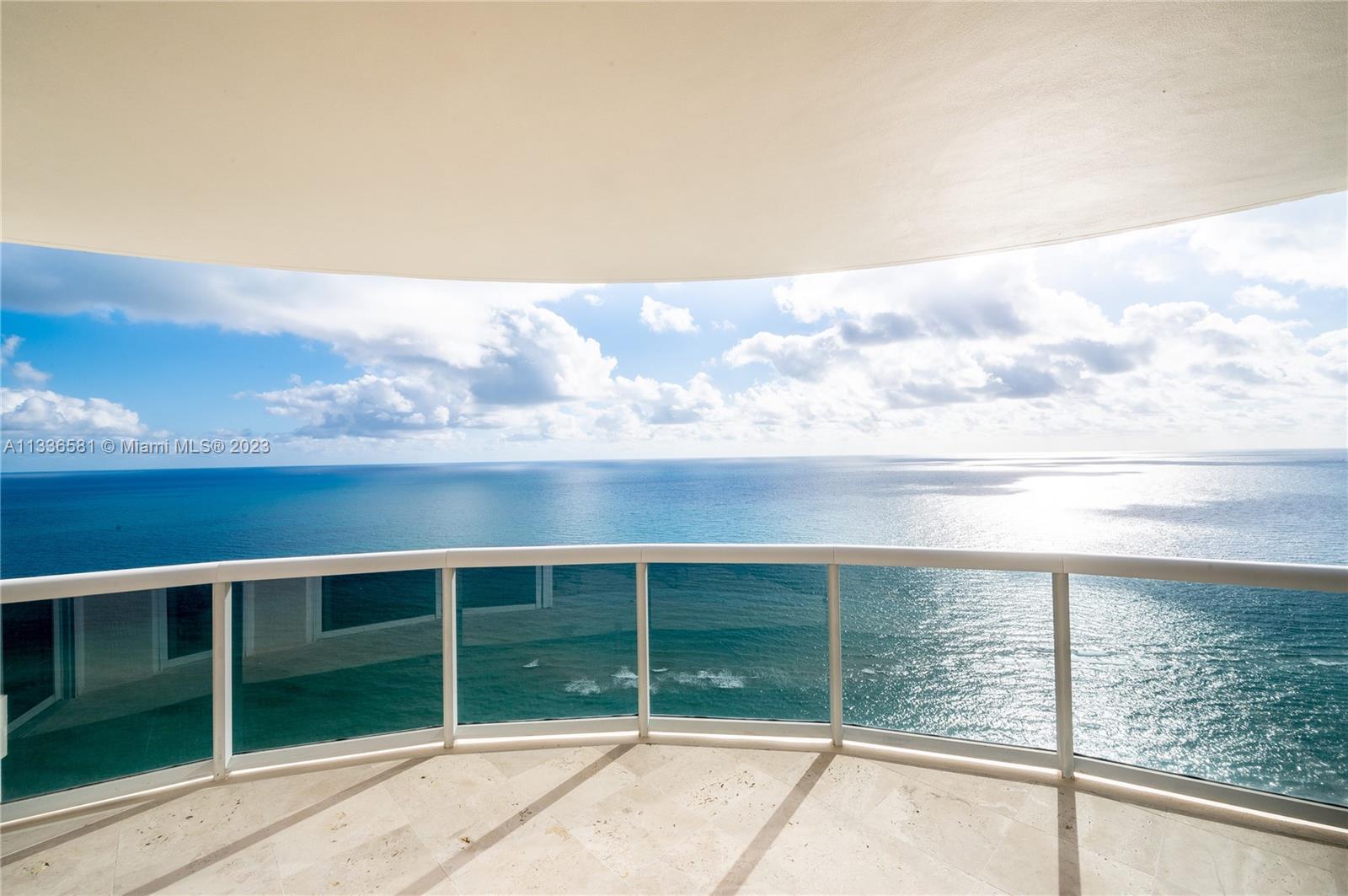 THE PINNACLE CONDO - Residential