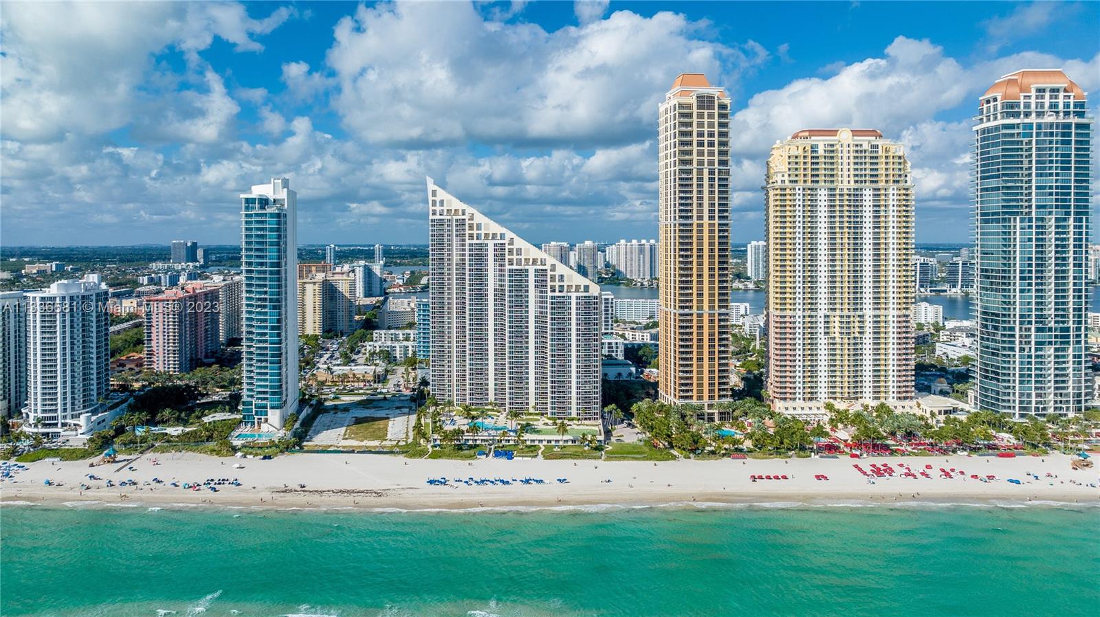 THE PINNACLE CONDO - Residential