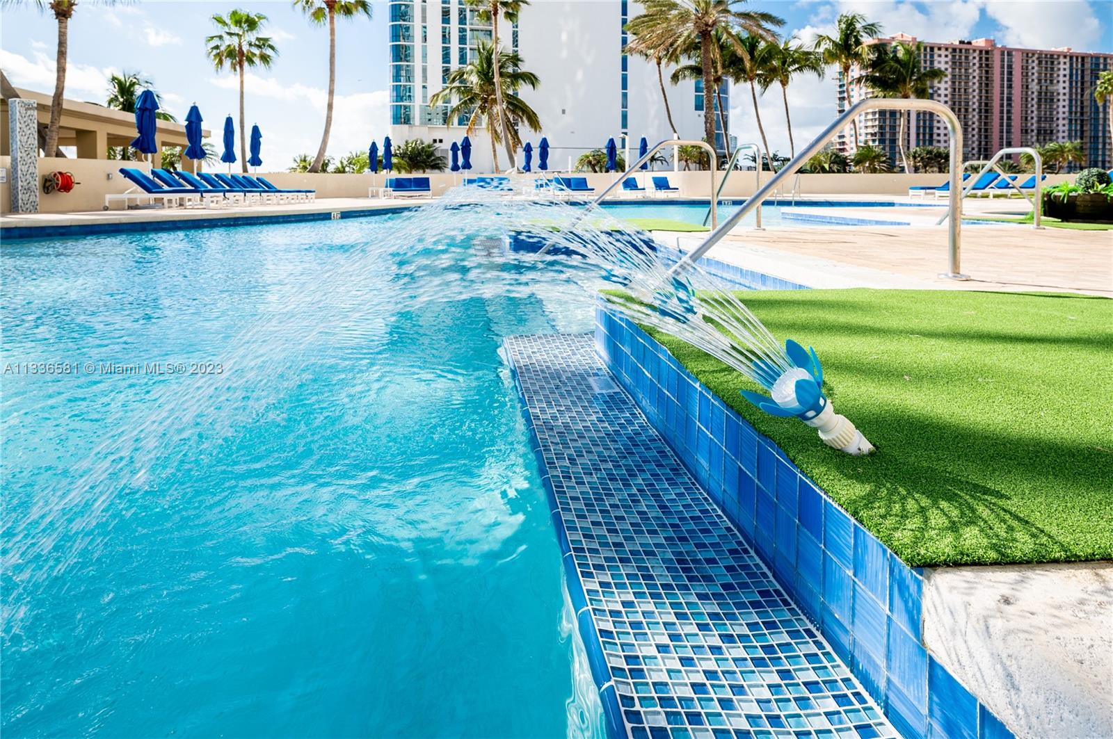 THE PINNACLE CONDO - Residential