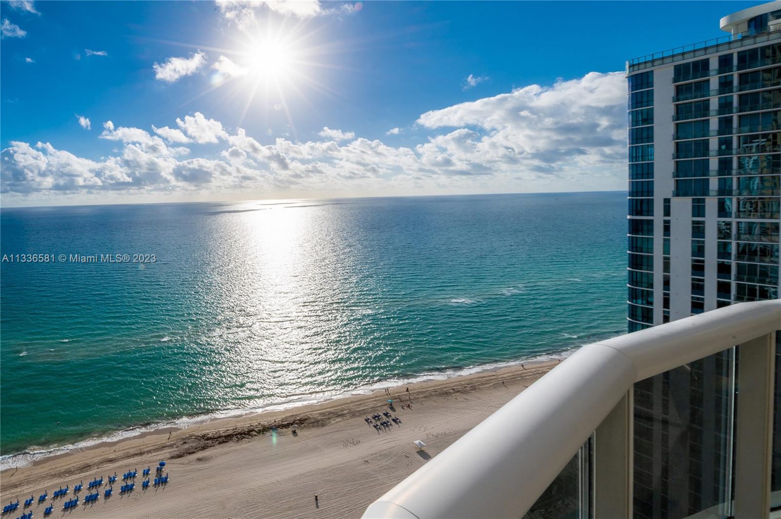 THE PINNACLE CONDO - Residential