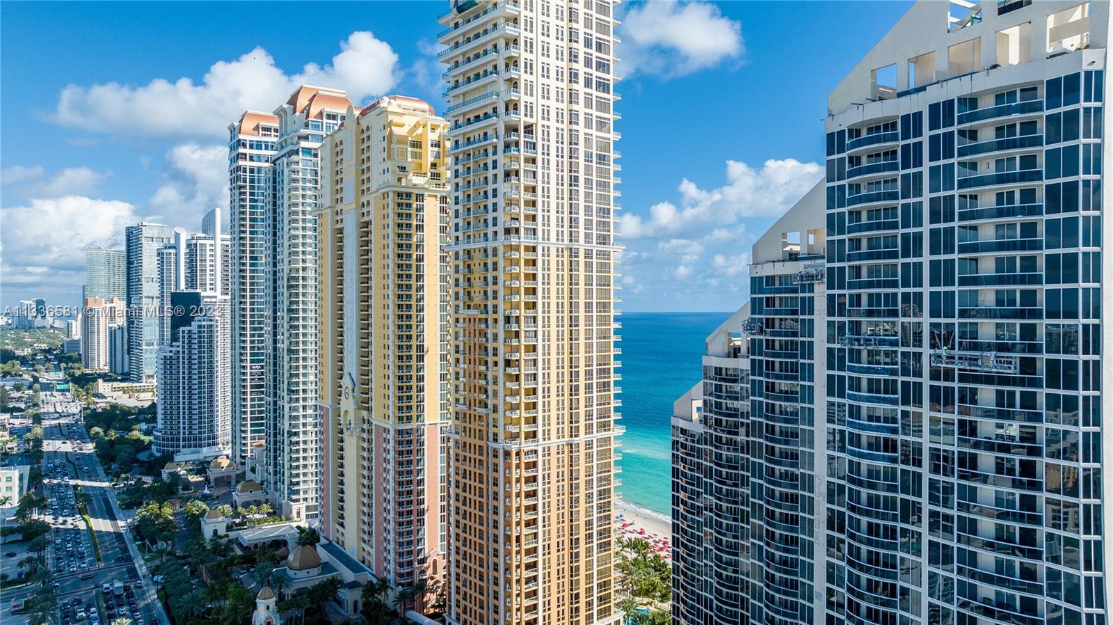 THE PINNACLE CONDO - Residential