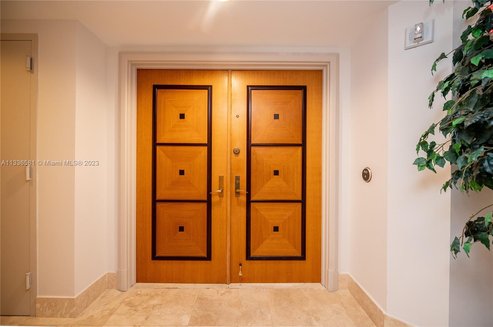 THE PINNACLE CONDO - Residential