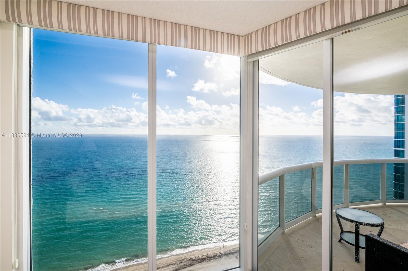 THE PINNACLE CONDO - Residential