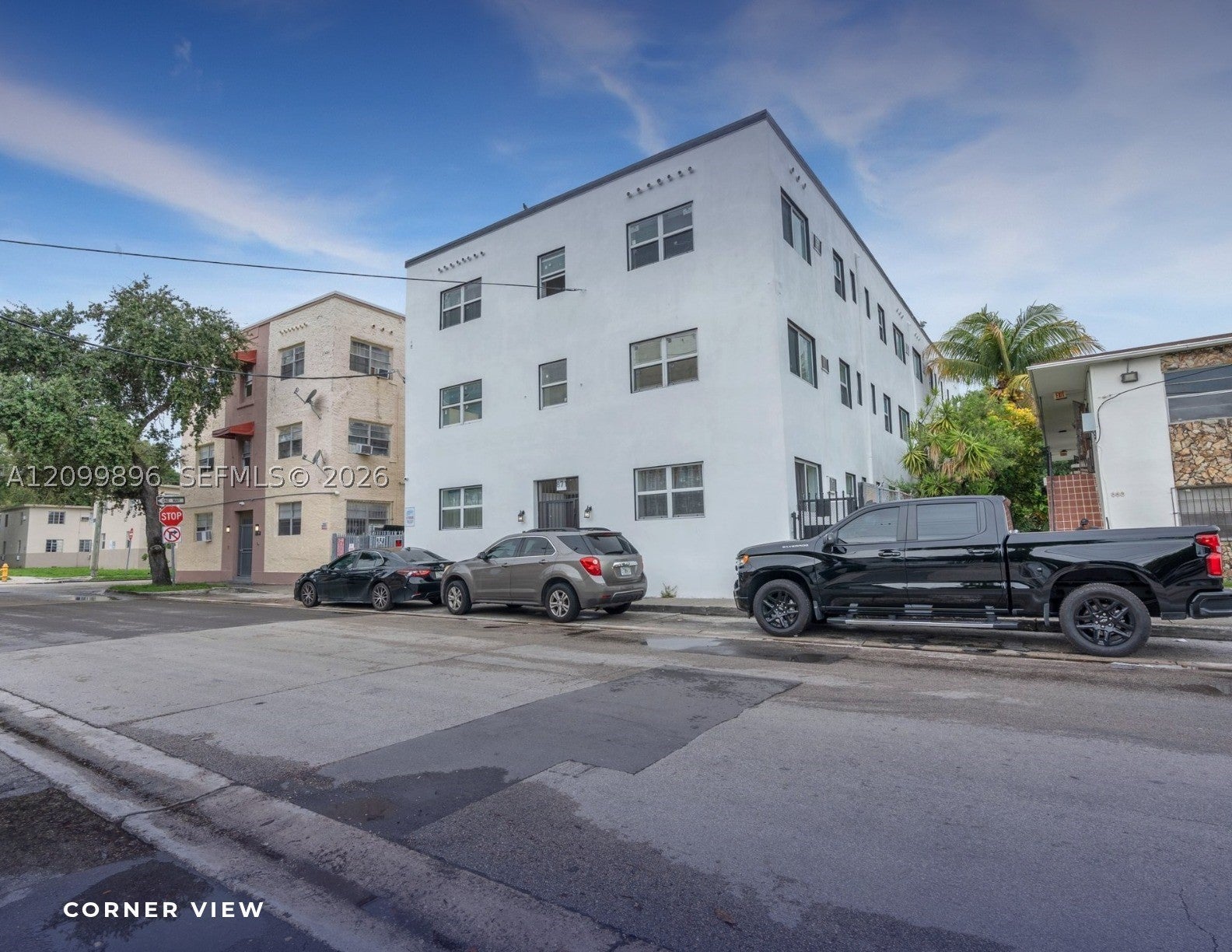 871 SW 3rd St