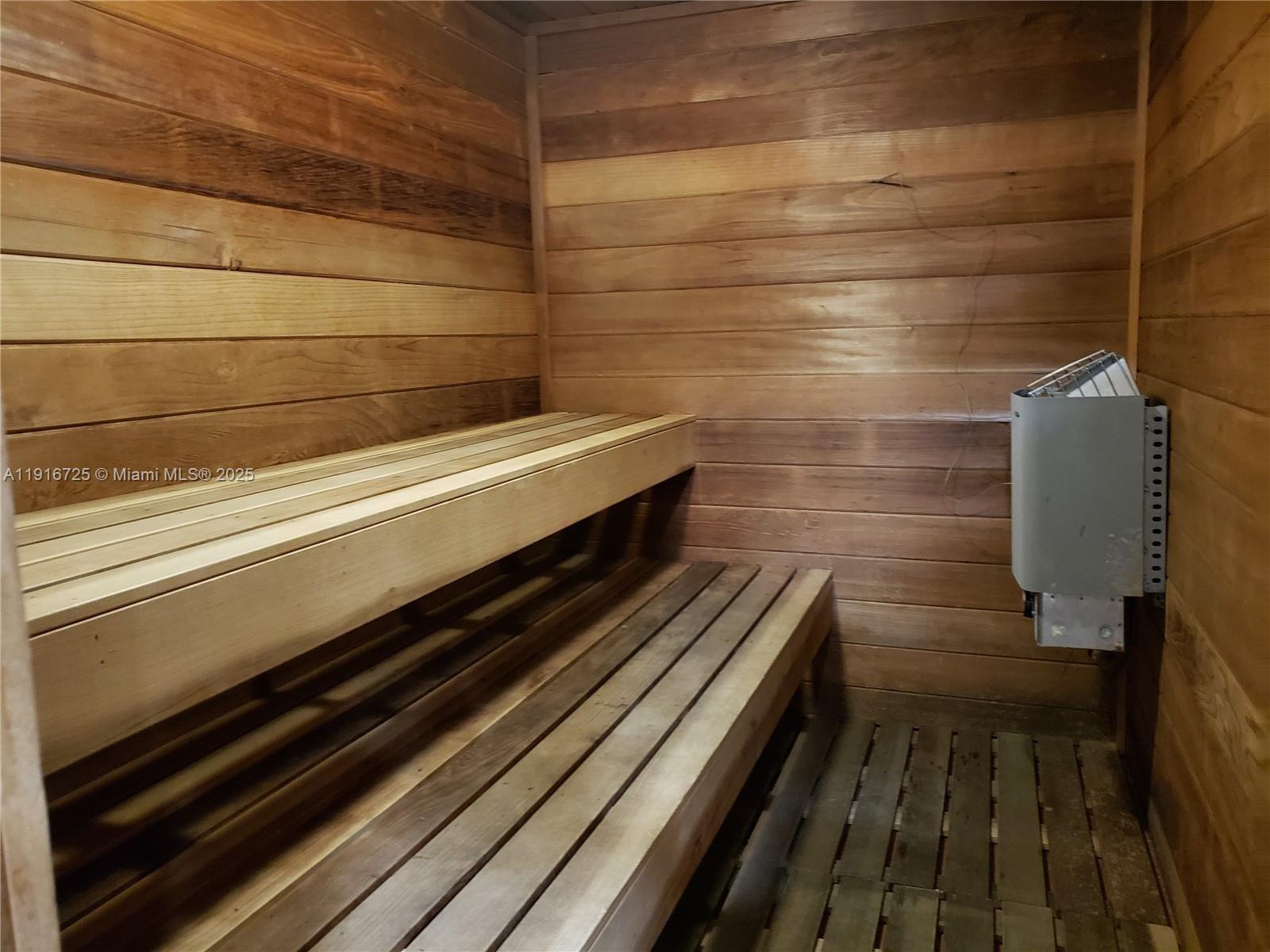 PARKER PLAZA CONDO ESTATE - Residential Lease