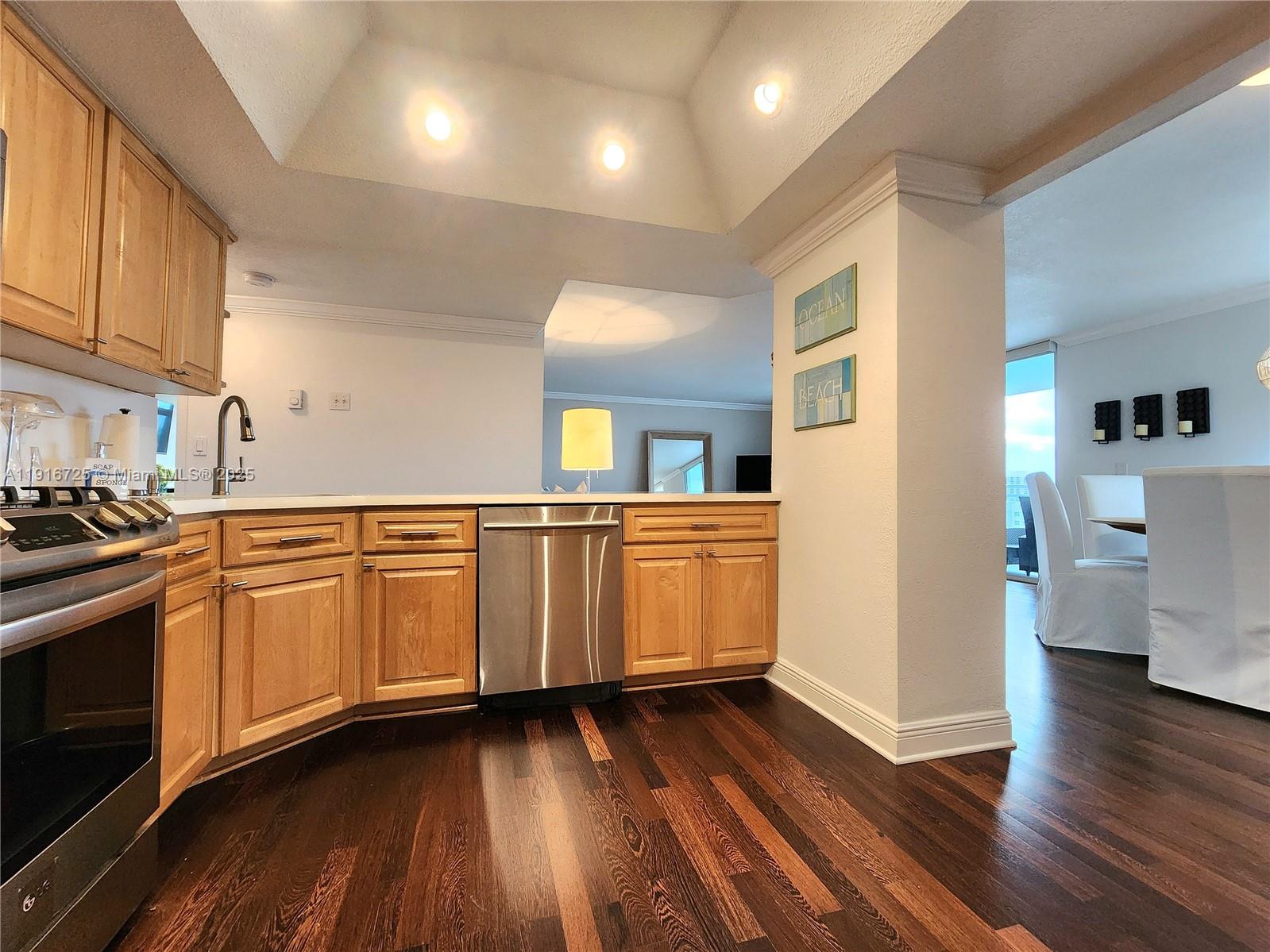 PARKER PLAZA CONDO ESTATE - Residential Lease