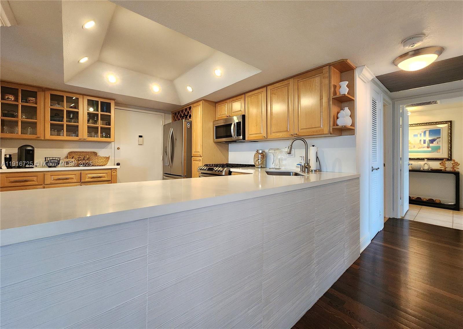 PARKER PLAZA CONDO ESTATE - Residential Lease