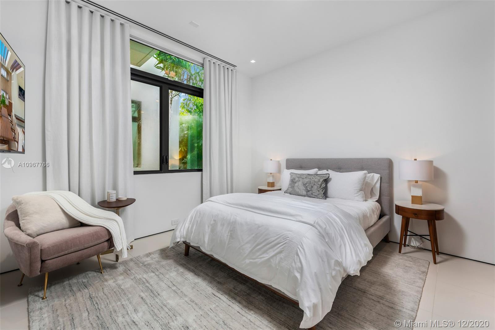 SAN MARINO ISLAND - Residential