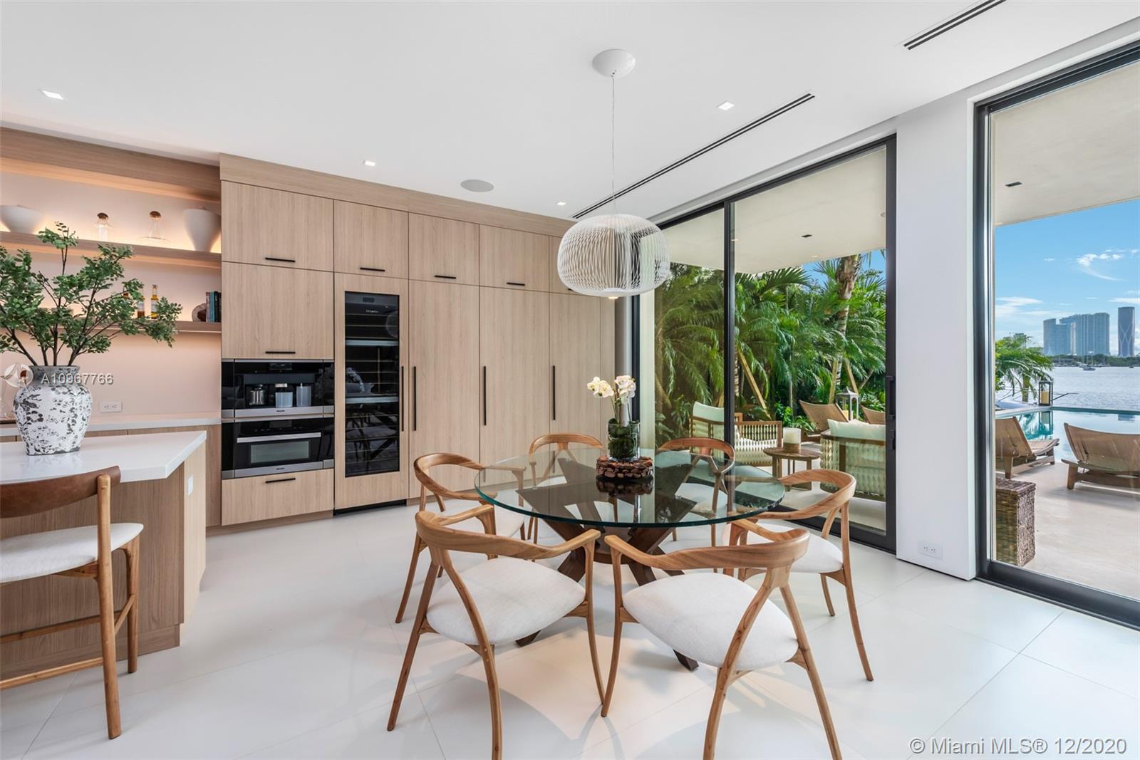 SAN MARINO ISLAND - Residential