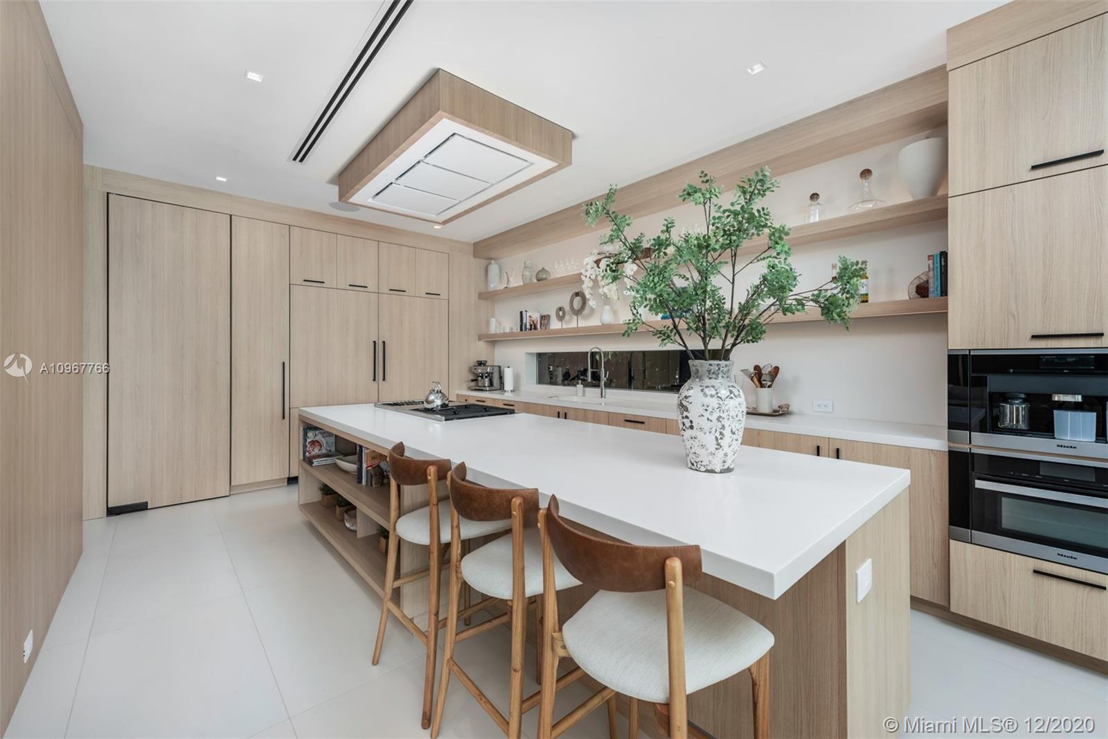 SAN MARINO ISLAND - Residential