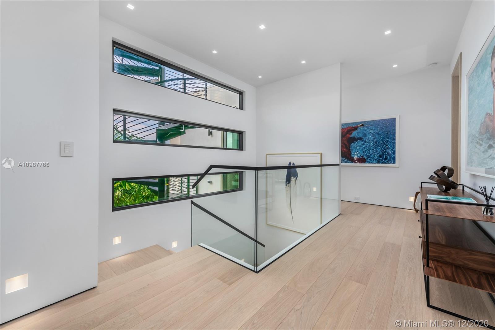 SAN MARINO ISLAND - Residential