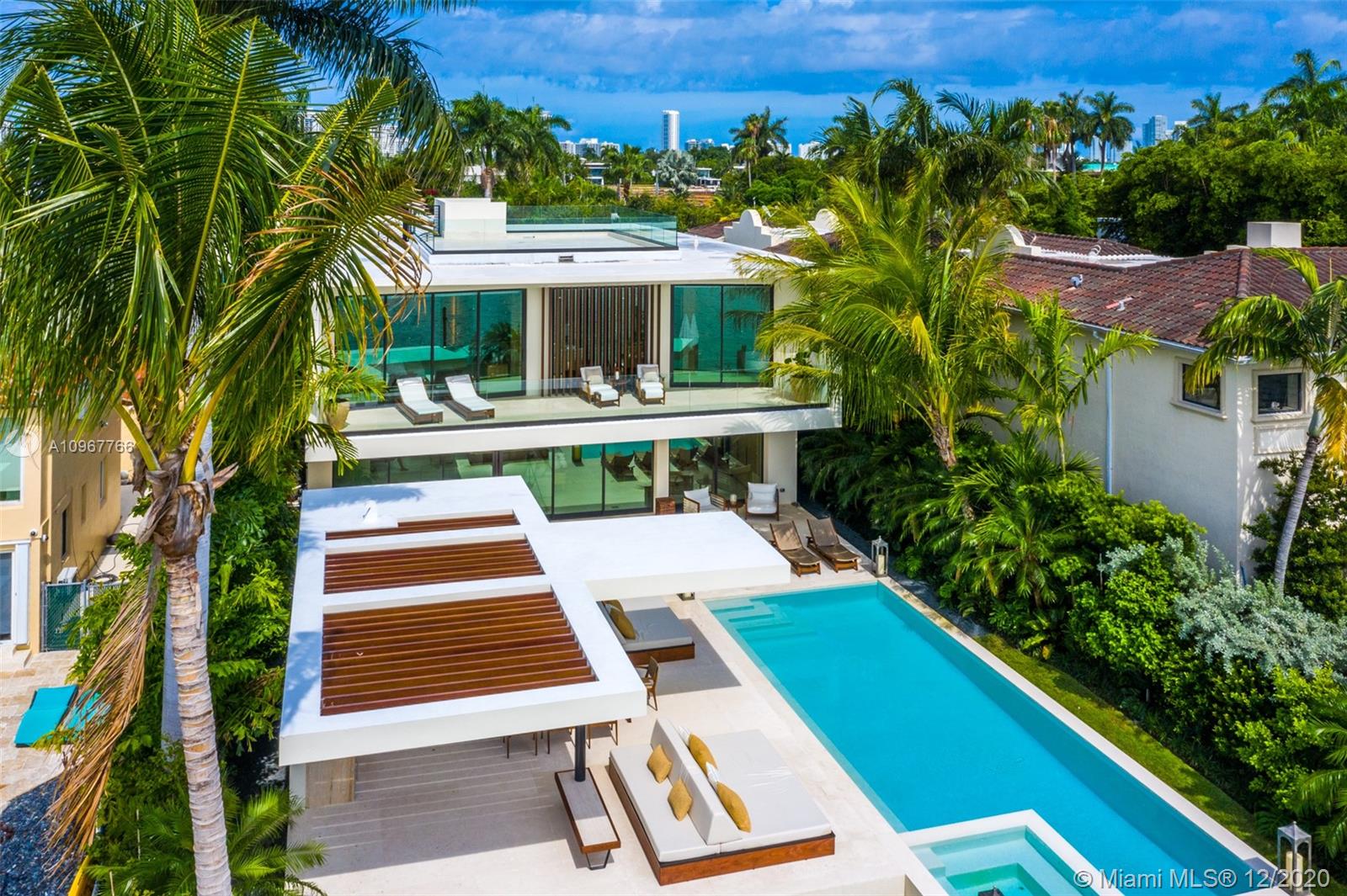 SAN MARINO ISLAND - Residential