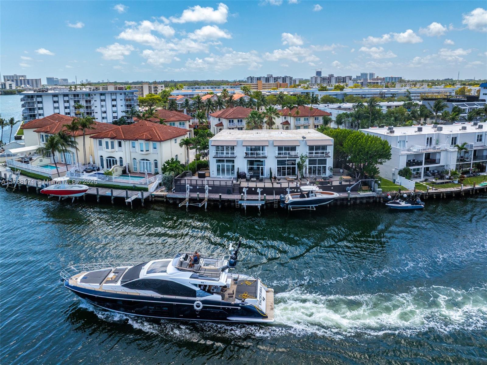 VILLAS ON THE BAY CONDO - Residential