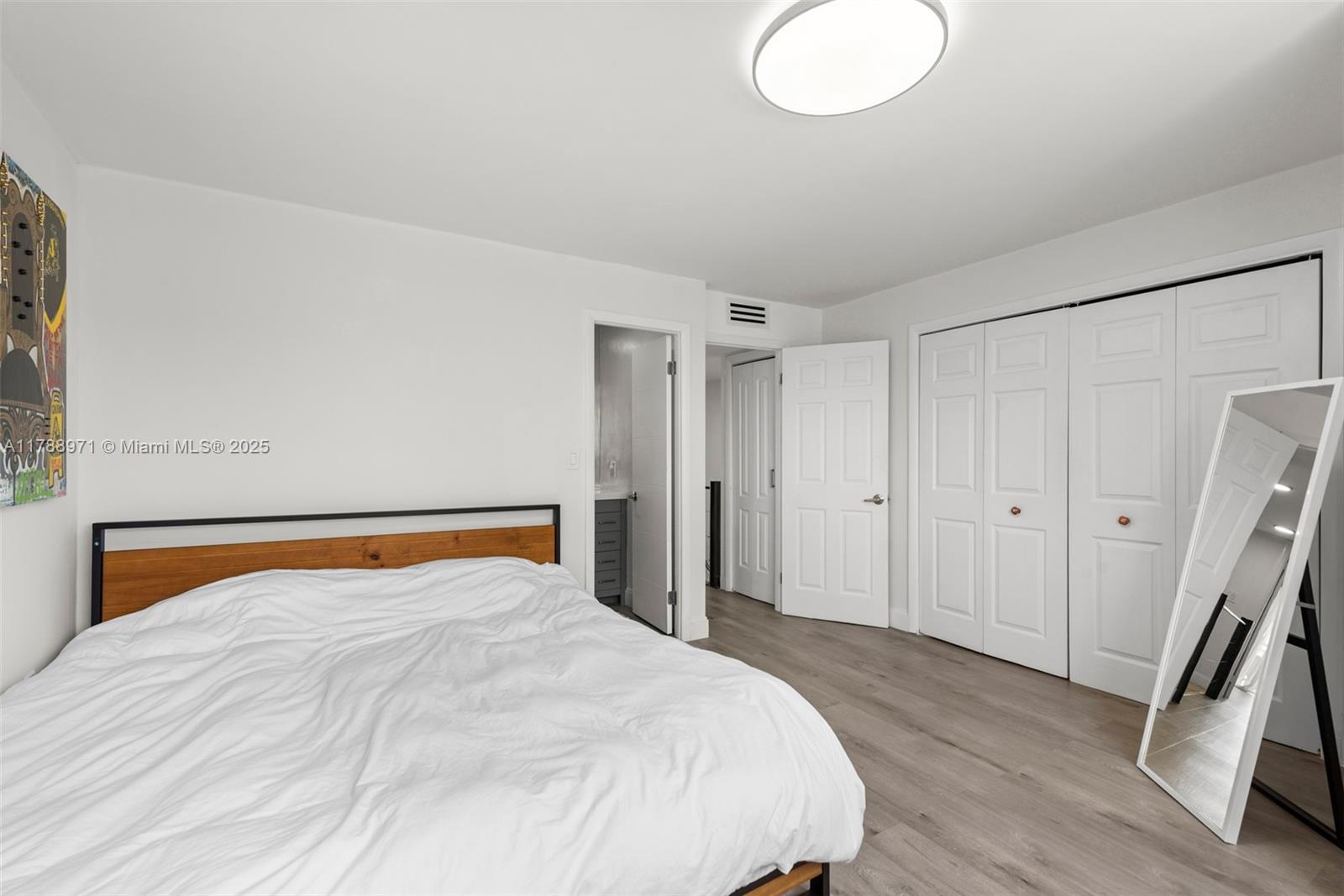 VILLAS ON THE BAY CONDO - Residential