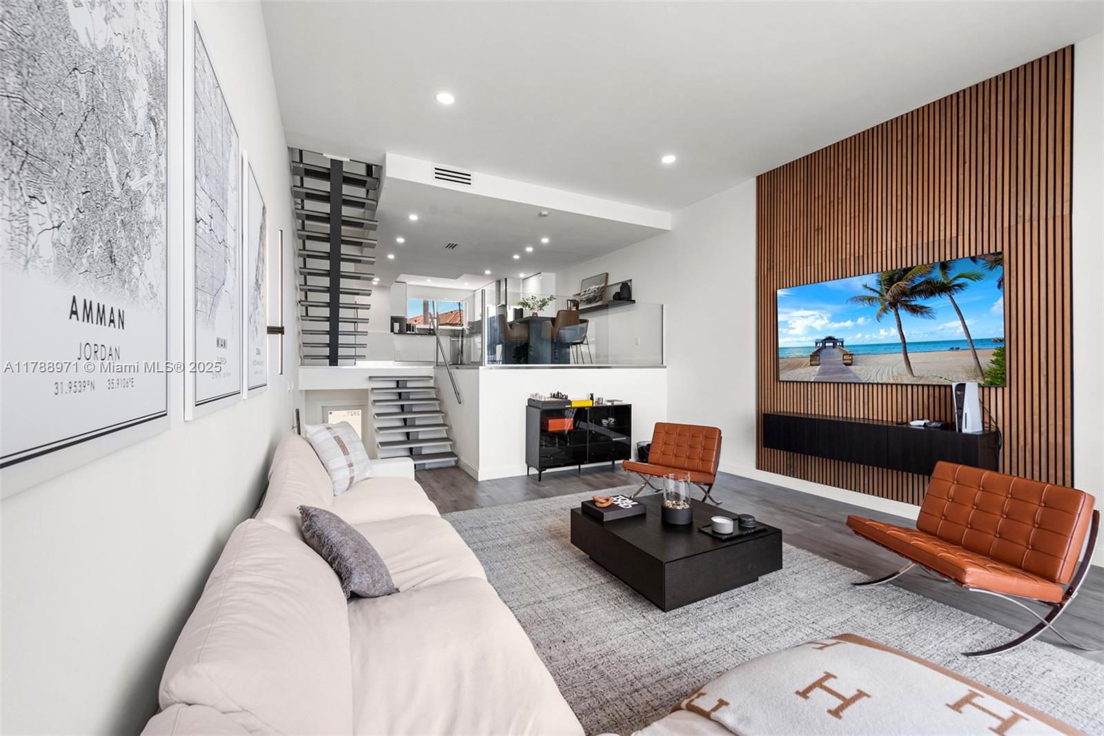 VILLAS ON THE BAY CONDO - Residential