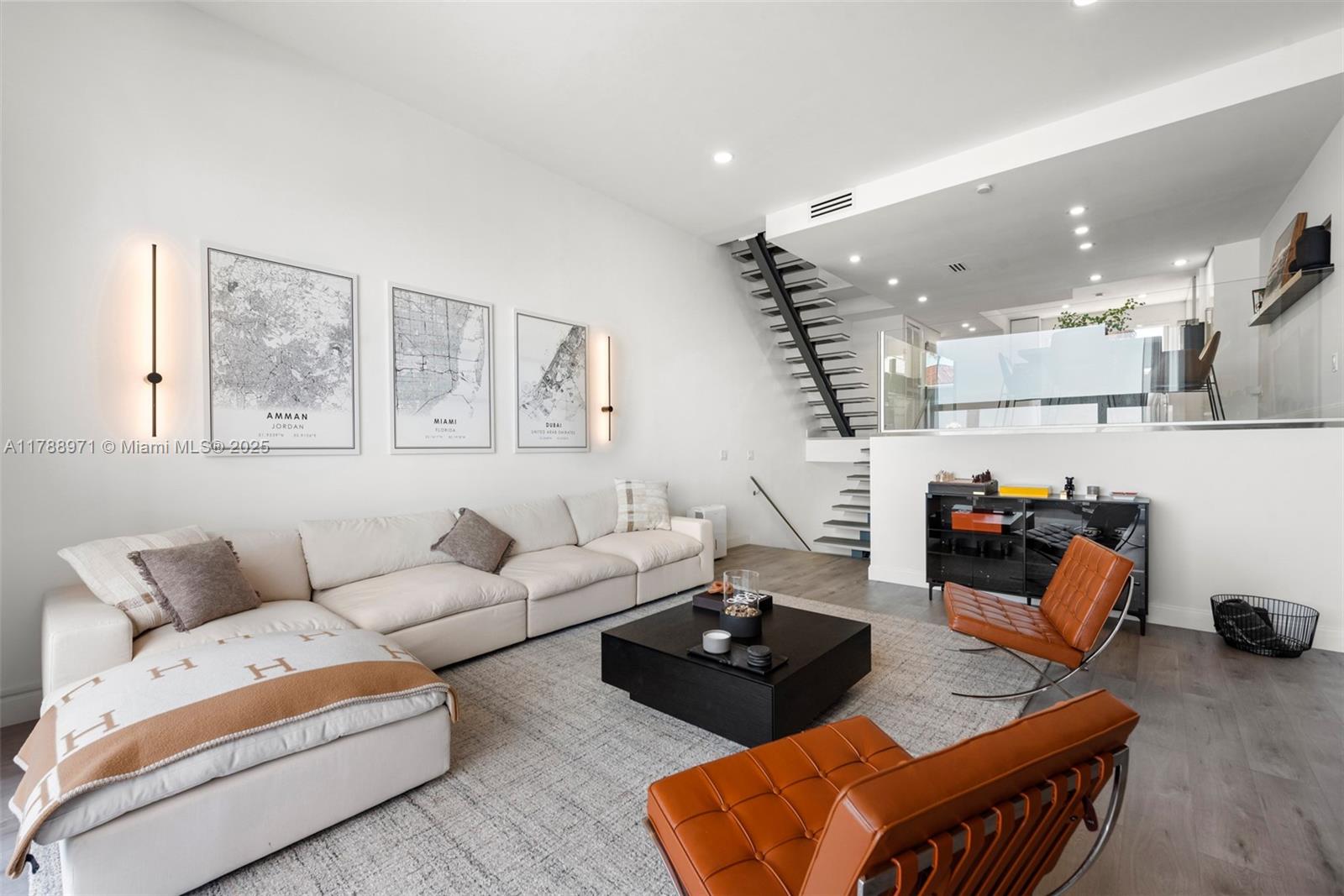 VILLAS ON THE BAY CONDO - Residential