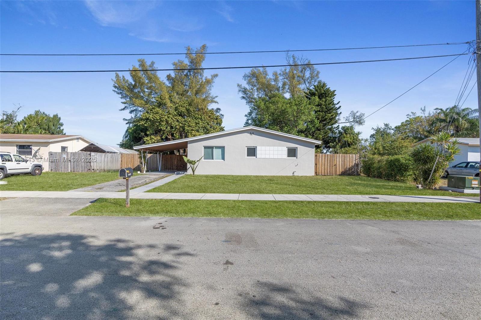 3421 SW 35th St #