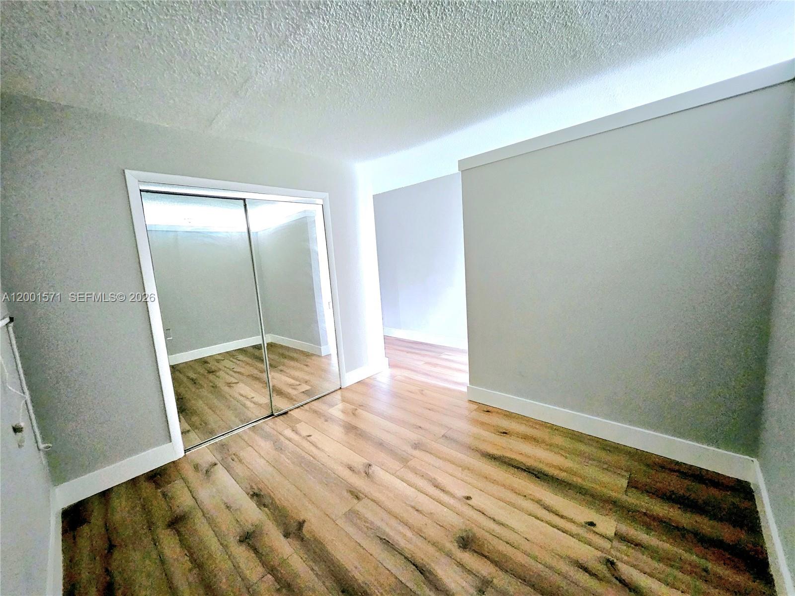 LAUDERDALE - Residential Lease