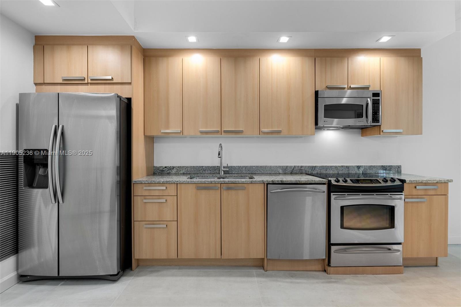 THE MERIDIAN CONDO - Residential Lease