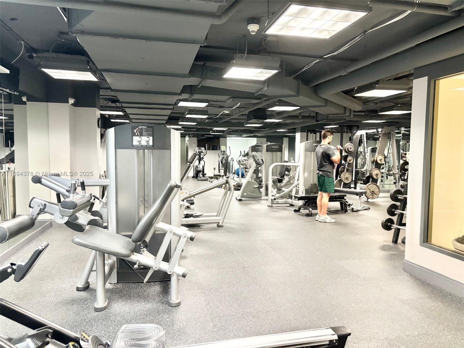 TIDES AT BRIDGESIDE SQUAR - Residential Lease