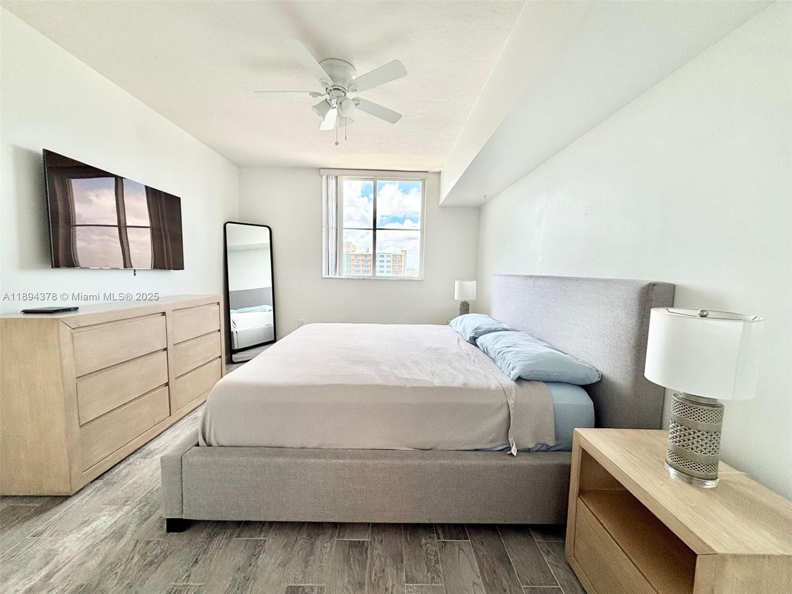 TIDES AT BRIDGESIDE SQUAR - Residential Lease
