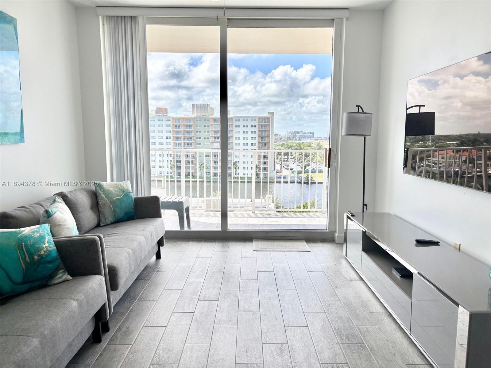TIDES AT BRIDGESIDE SQUAR - Residential Lease