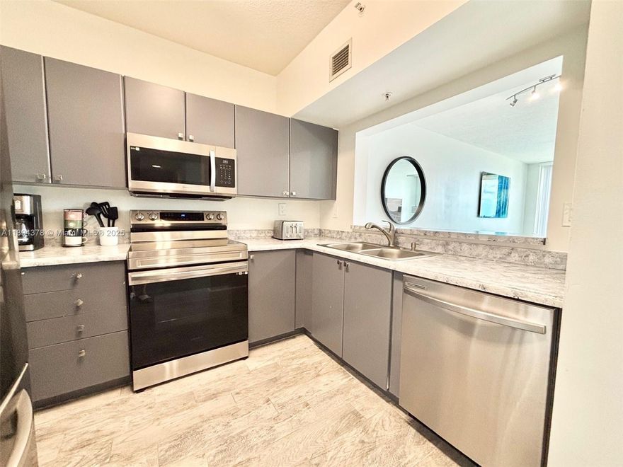 Welcome to this beautifully upgraded one-bedroom condo, available for seasonal rental in one of Ft. Lauderdale’s most desirable buildings – The Tides. Just minutes from the beach, this stylishly furnished unit offers the perfect blend of comfort, convenience & coastal living. Residents of The Tides enjoy resort-style amenities, including a stunning pool, a state-of-the-art fitness center, tennis court, club room for social gatherings & 24-hour concierge service. Located in a vibrant, walkable neighborhood, you’ll find restaurants, bars, boutiques, & coffee shops just steps away. This charming condo is move-in ready & available for a seasonal rental starting on Jan 5th, 2026. Washer/dryer inside the unit! Don’t miss your chance to enjoy the best of beachside living – this one won’t last!