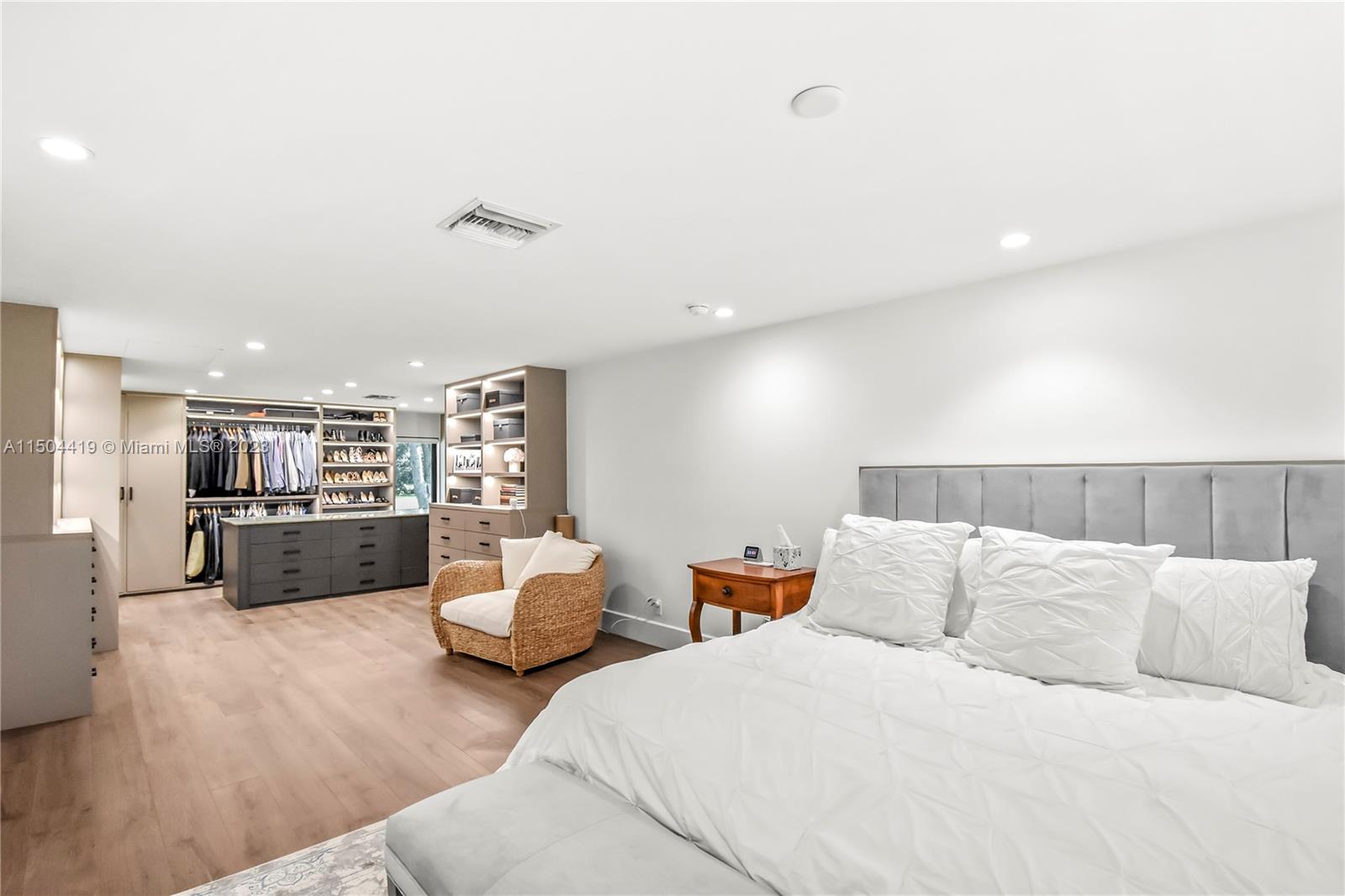 CHAMBERS SUB SE1/4 - Residential