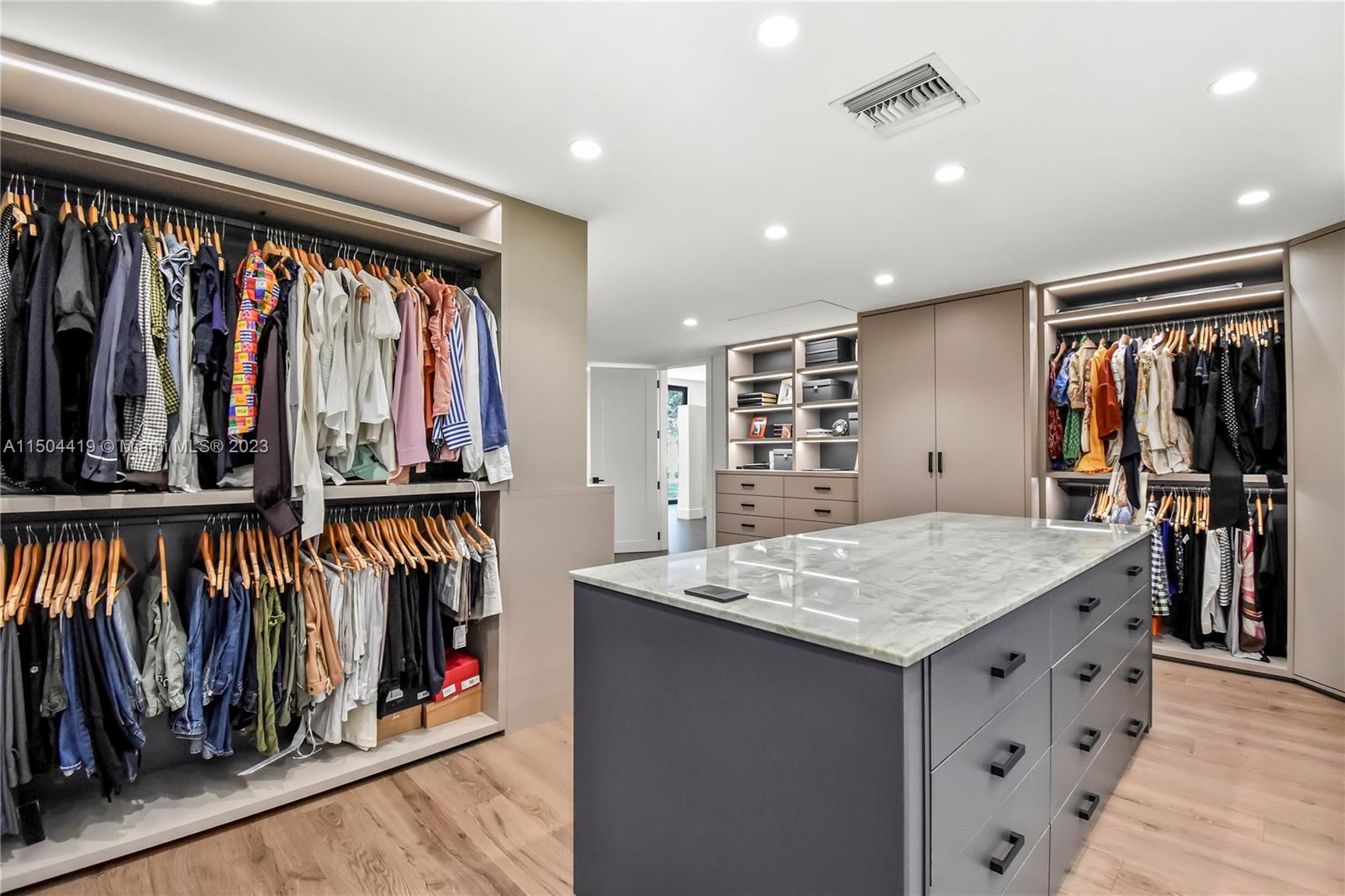 CHAMBERS SUB SE1/4 - Residential