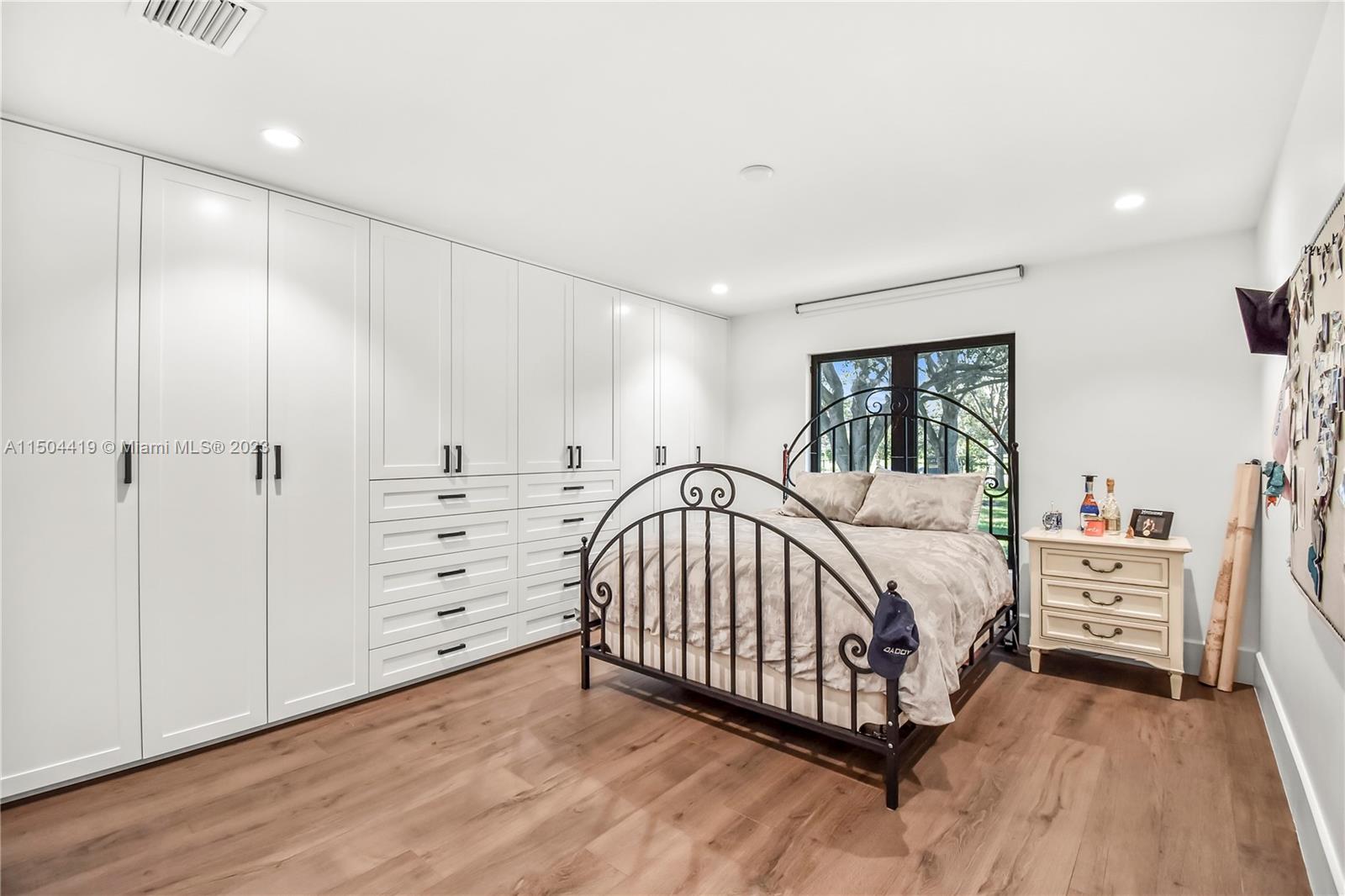 CHAMBERS SUB SE1/4 - Residential