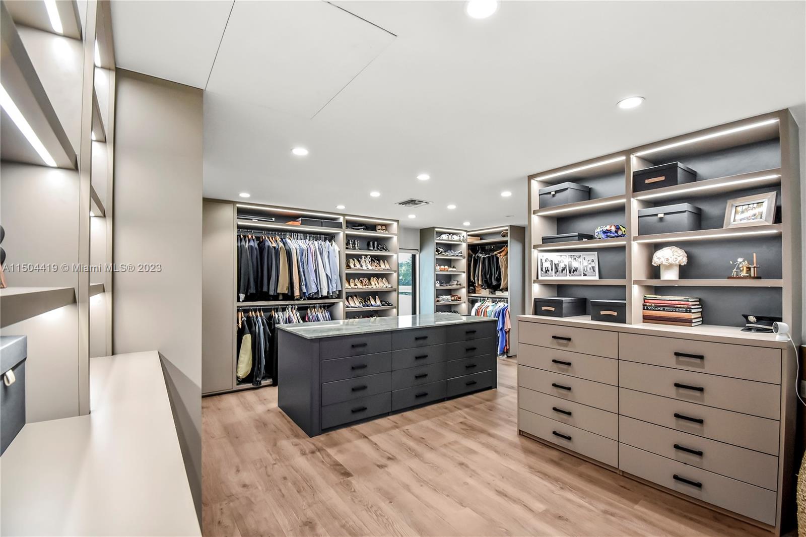 CHAMBERS SUB SE1/4 - Residential